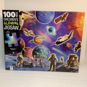 Hinkler 'Space Explorers' Glowing Children's Jigsaw PUZZLE 100 Pc, 19.3x14.2 NIB